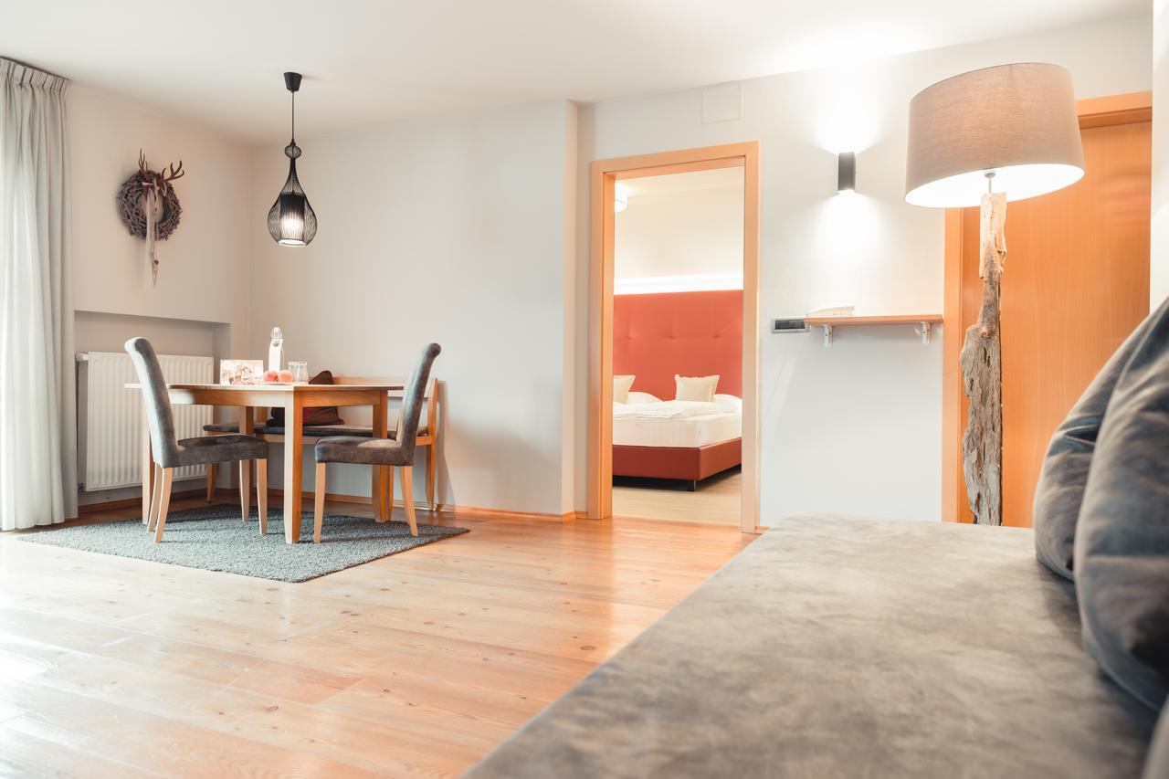 Hotel Tiefenbrunn Gardensuites & Breakfast Lana Exterior photo